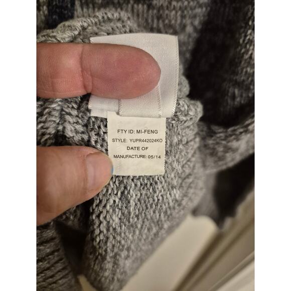 Urban Pipeline Striped Hoodie Size Medium - Picture 4 of 6